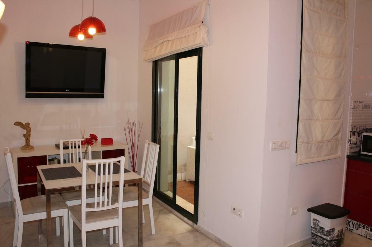 Apartamentos Rg Triana, Calle Castilla Con Patio 세비야 외부 사진